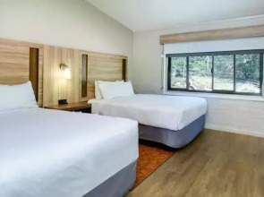 Yavapai Lodge - West & East