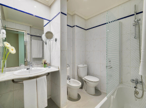 Отель H10 Las Palmeras