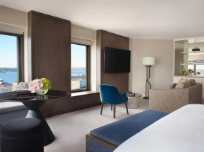 Four Seasons Hotel Sydney