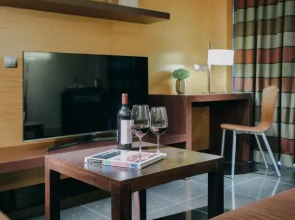 Апарт-отель Hesperia Fira