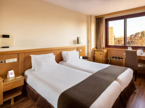 Hotel Acta Piramides