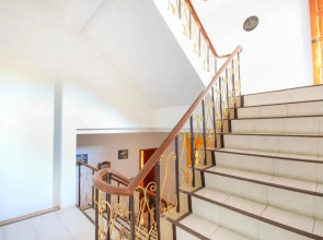 Ban Elephant Blanc Apartment