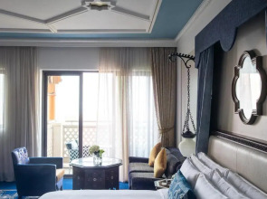 Отель Jumeirah Al Qasr Dubai