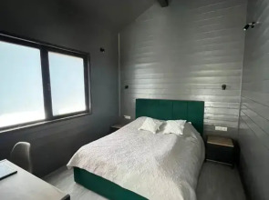 Dom S Panoramnymi Oknami I Vidom Na Les Privat House