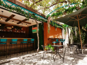 Imperial House Hotel