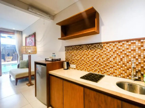 Kakul Villas & Suites