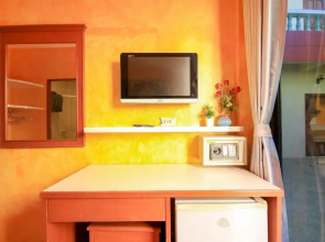 Ban Elephant Blanc Apartment