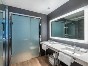 AC Hotel by Marriott Atlanta Midtown