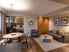 Ascot Hotel & Apartments