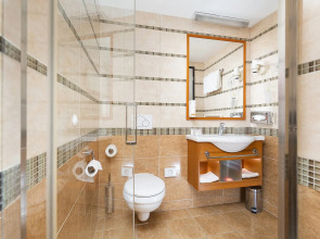 Three Corners Hotel Art