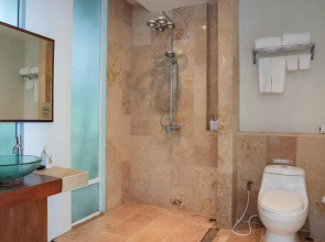 KC Beach Club & Pool Villas