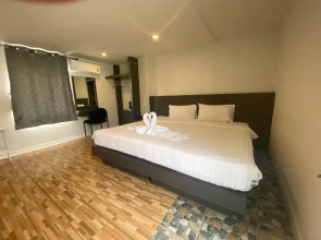 77 Patong Hotel & Spa