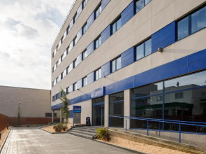 Отель Travelodge Barcelona Fira