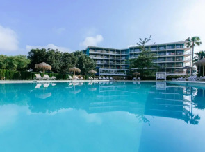 Отель Almirante 