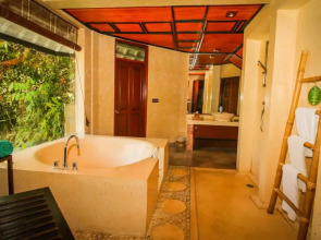 Kupu Kupu Barong Villas and Tree Spa by L'Occitane