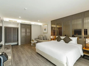 Bella Nara Phuket Naiyang Beach