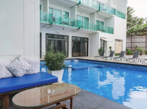 KC Beach Club & Pool Villas