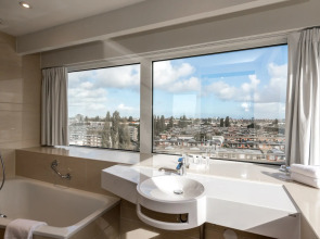 XO Hotels Blue Tower