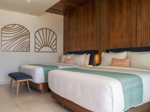 Hilton Cancun Mar Caribe All-Inclusive Resort