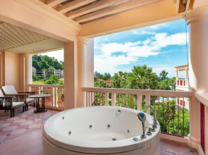 Отель Centara Grand Beach Resort Phuket 