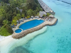 Спа-курорт Taj Coral Reef