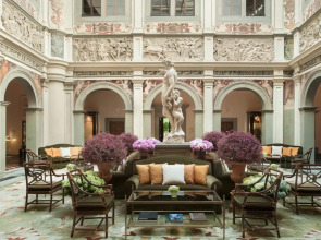 Отель Four Seasons Hotel Firenze