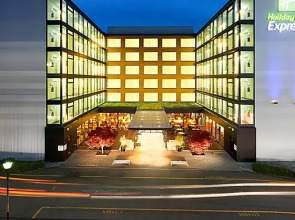 Holiday Inn Express Zurich Airport by IHG