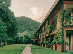 Отель и спа Lopota Lake