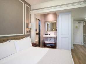 Catalonia Passeig de Gràcia