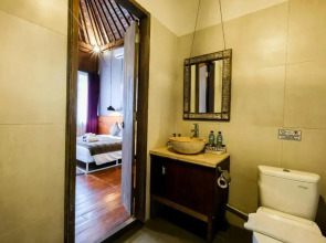 Kakul Villas & Suites