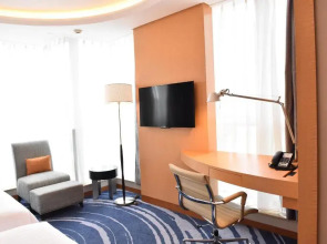 Отель Crowne Plaza Shenzhen Futian by IHG