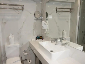 Отель International Atene