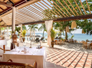 Курортный отель Lanta Palace Beach Resort and Spa