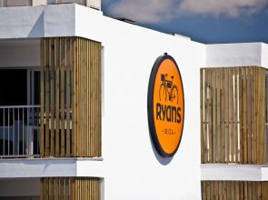 Апартаменты Ryans Ibiza - Adults Only