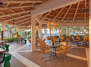 Отель H10 Las Palmeras