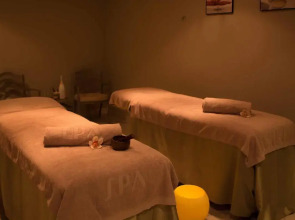 Cleopatra Palace Hotel