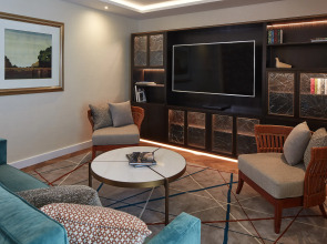 Cheval Gloucester Park at Kensington