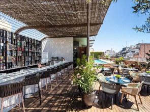 Отель Sir Victor