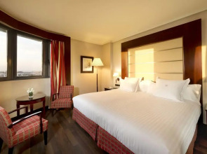 Отель Sevilla Center