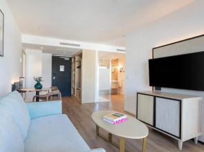 Отель Suites del Mar By Melia