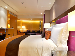 Renaissance Bangkok Ratchaprasong Hotel