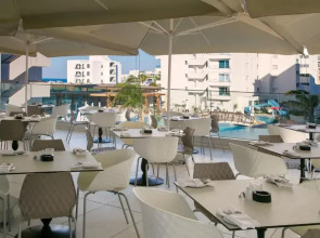 Vangelis Hotel & Suites