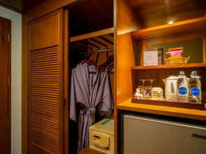 Отель Best Western Premier Bangtao Beach Resort and Spa