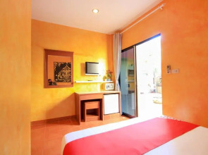 Ban Elephant Blanc Apartment