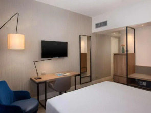 Отель NH Trieste