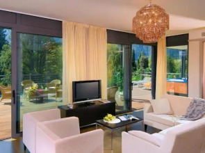 Курорт Du Lac et Du Parc Grand Resort