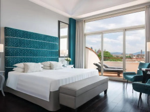 Sina Villa Medici, Autograph Collection