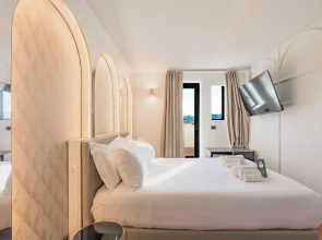 Отель B&B Hotel Firenze Laurus al Duomo