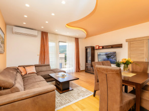 Apart Hotel MS Katunjanin