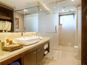 Yalong Bay Villas & Spa